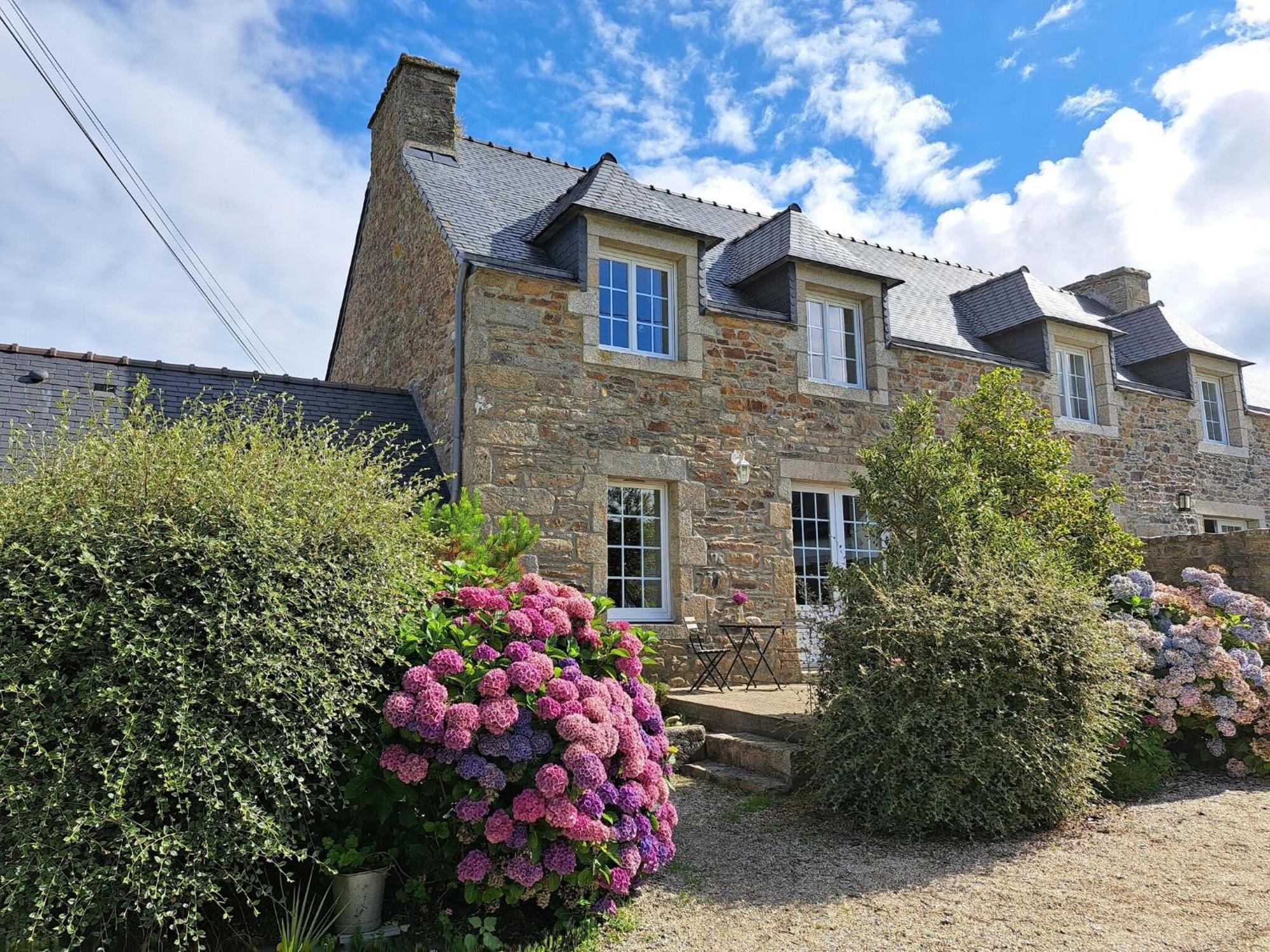 Natural Stone House Close To The Sea, Lannilis エクステリア 写真